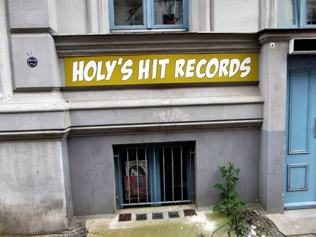 RECORD-STORE.jpg